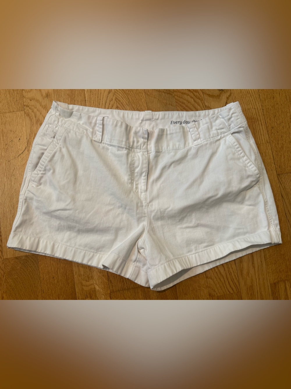Vineyard Vines White Stretch Chino Shorts Women Size 12 Preppy